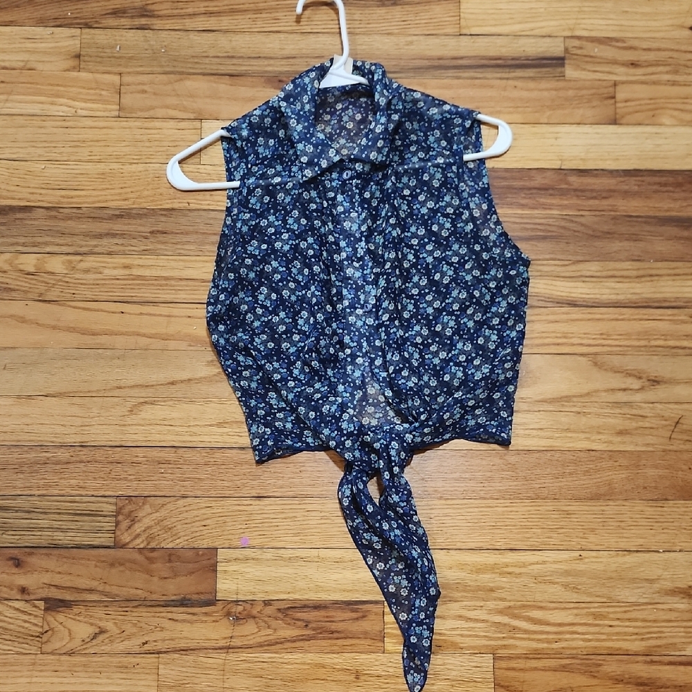 Nella Fantasia Blue Sleeveless Blouse with Tie-Front